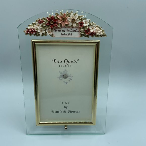 Bou-Quets Frames "Glass & Floral" by Hearts & Flowers - Picture 1 of 6
